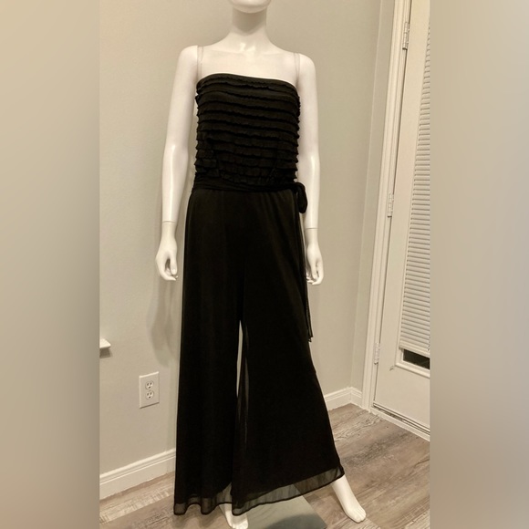 Connected Apparel Black Women's Jumpsuit Size-M Stunning cocktail jumpsuit. New - Picture 1 of 8